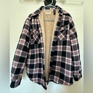 Wrangler men’s flannel. Size medium.